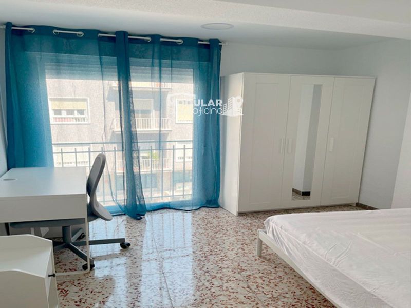 Piso en alquiler Elche/Elx, Alicante. Ref: 1539. AlquilOficina