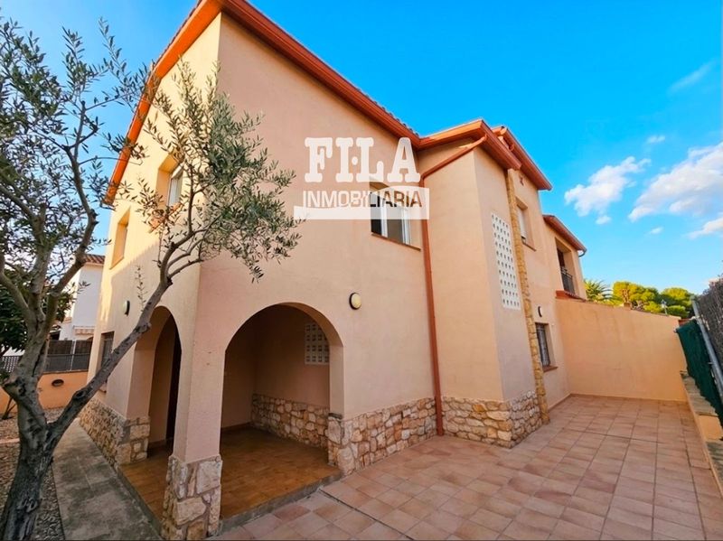 Semi-detached house for sale Torredembarra, Tarragona. Ref: 2007. Fila Inmobiliaria