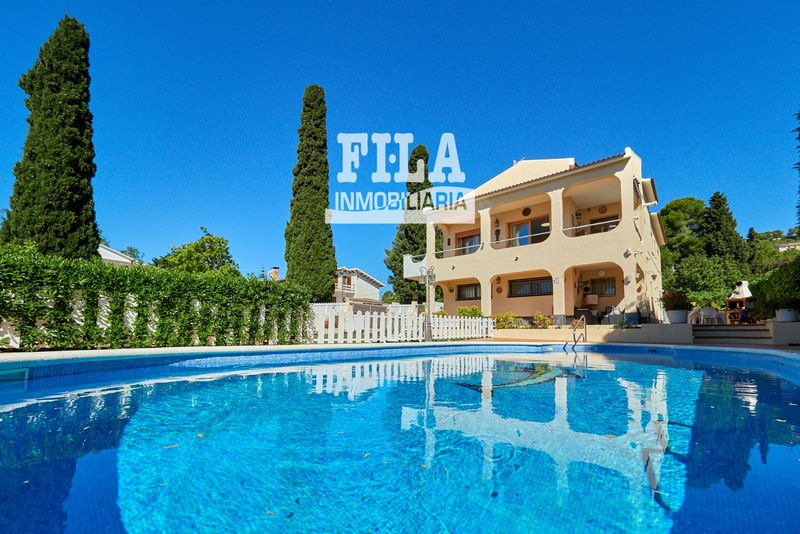 Chalet Independiente en venta El Vendrell, Tarragona. Ref: 1407. Fila Inmobiliaria Segur de Calafell
