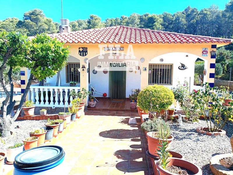 Casa en venta Castellet I La Gornal, Barcelona. Ref: 1528. Fila Inmobiliaria Segur de Calafell