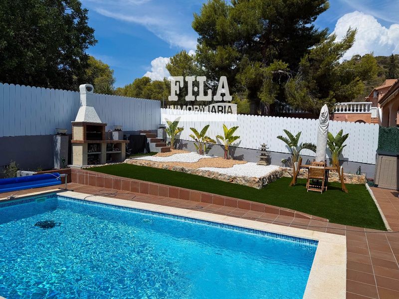 Chalet Independiente en venta Roda De Bara, Tarragona. Ref: 1576. Fila Inmobiliaria Segur de Calafell