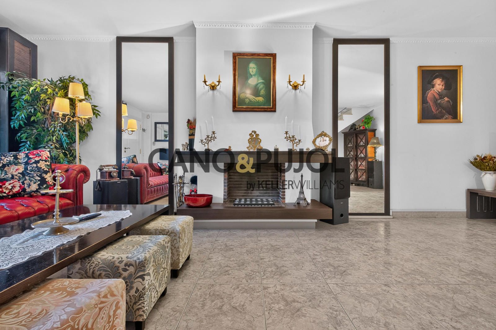 casa adosada con jardín y 4 habitaciones en Rubí
