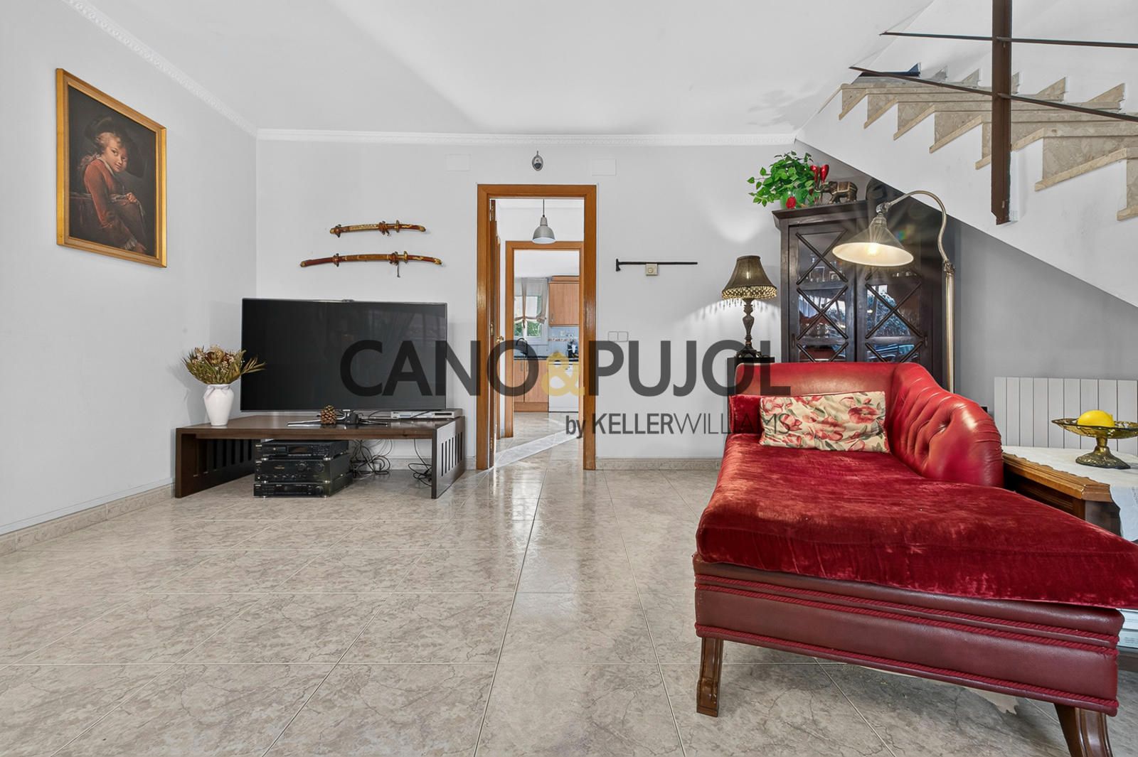 casa adosada con jardín y 4 habitaciones en Rubí