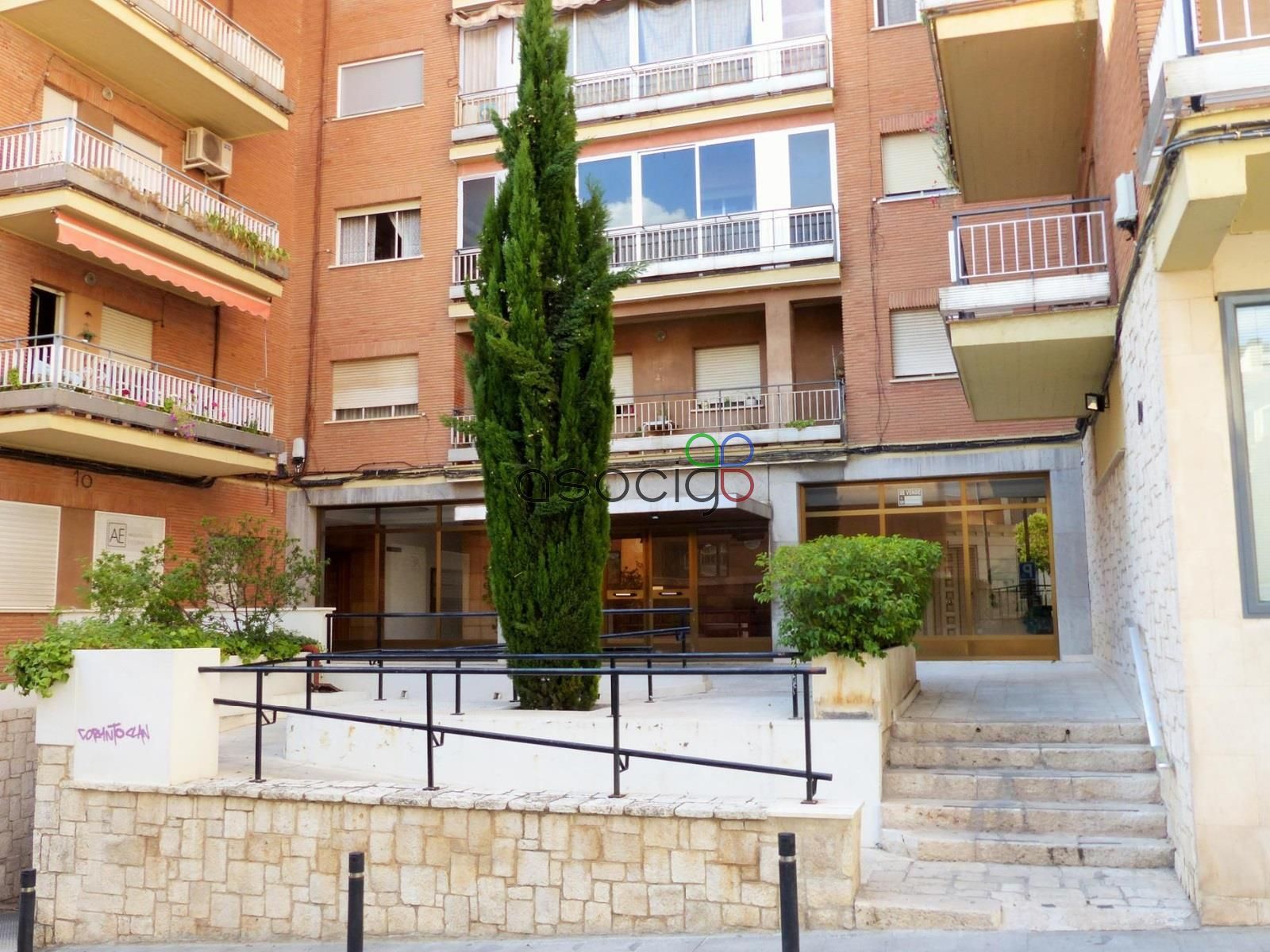 Piso 3 dormitorios en el centro con ascensor, garaje y terraza | Ref: 1475