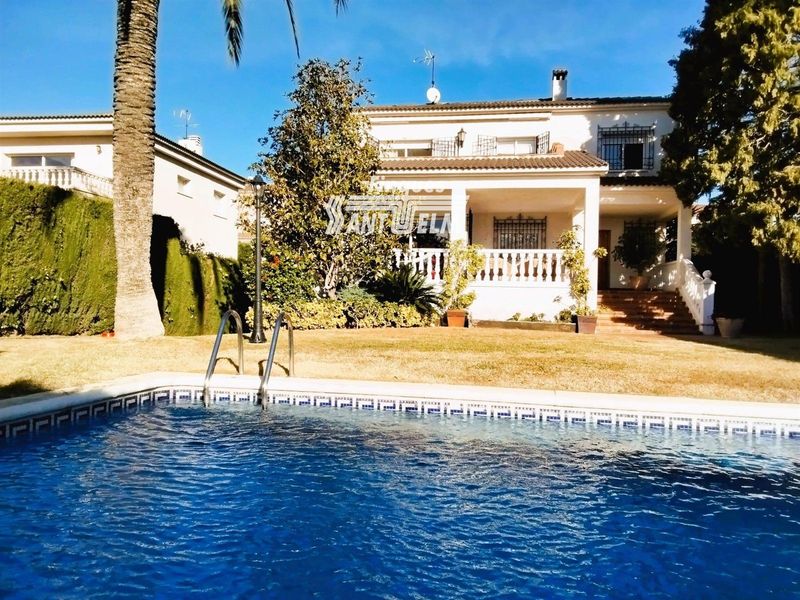 Chalet Independiente en venta El Vendrell, Tarragona. Ref: 1569. Finques Sant Telm