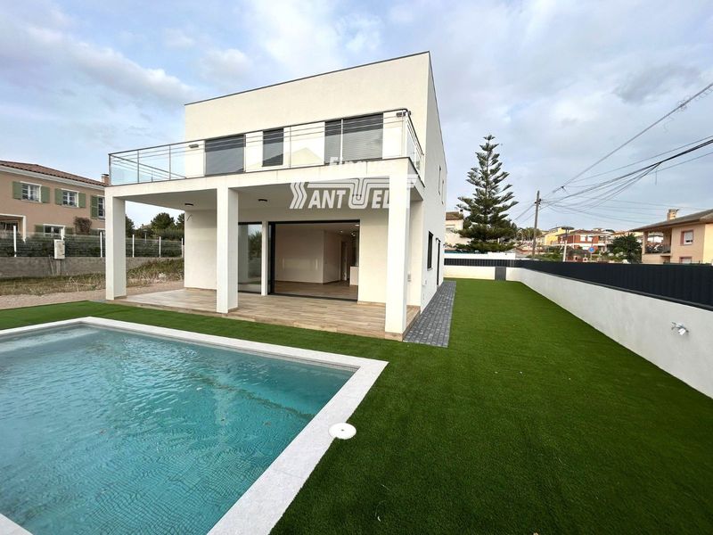 Chalet Independiente en venta El Vendrell, Tarragona. Ref: 1748. Finques Sant Telm