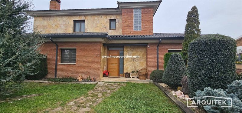 Casa en venta Alpicat, Lleida. Ref: 1929. FINQUES ARQUITEK