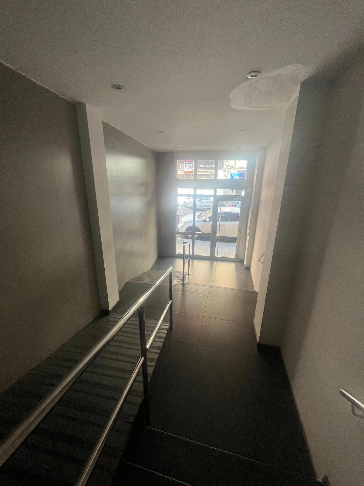 Oportunidad para inversores: piso de 4 habitaciones junto a las universidades - Foto 2