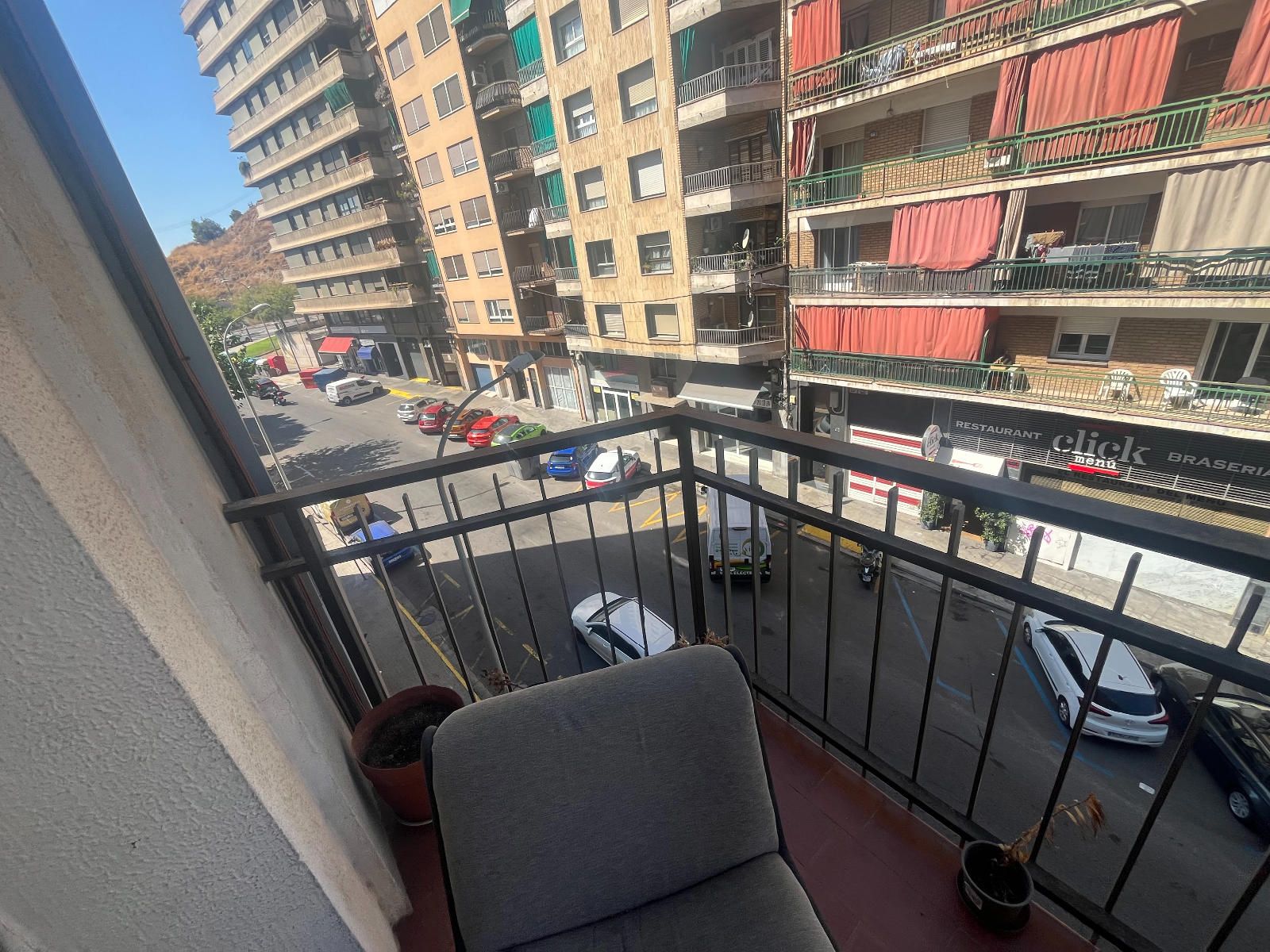 Oportunidad para inversores: piso de 4 habitaciones junto a las universidades - Foto 7
