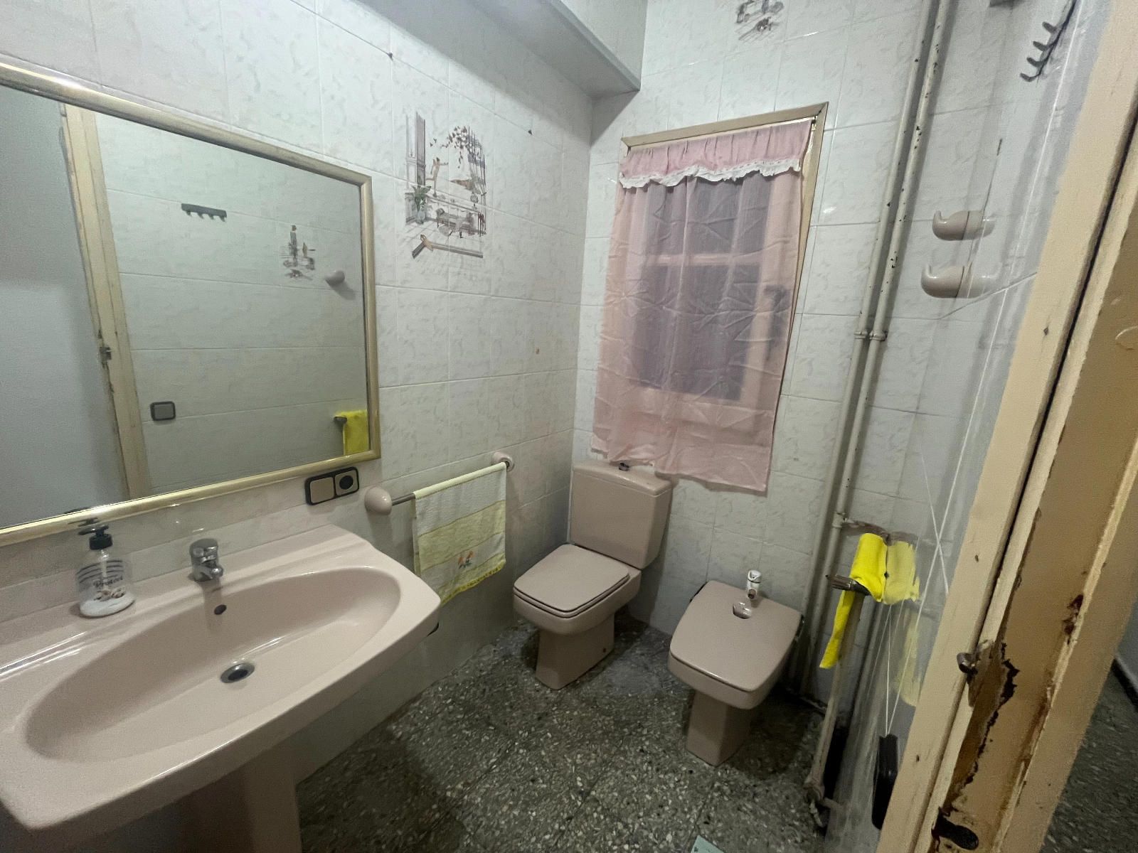 Oportunidad para inversores: piso de 4 habitaciones junto a las universidades - Foto 14