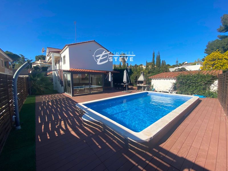 Chalet Independiente en venta Cunit, Tarragona. Ref: 1931. Finques Esteve