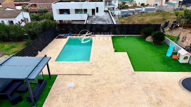 Chalet Independiente en venta Segur De Calafell, Tarragona. Ref: 2003. Finques Esteve