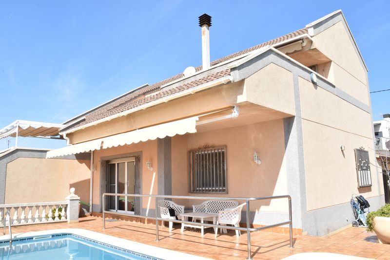 Chalet Independiente en venta Calafell, Tarragona. Ref: 3018. Finques Giró