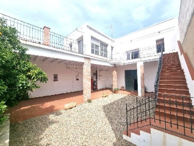 Chalet Independiente en venta Salomo, Tarragona. Ref: 3152. Finques Giró