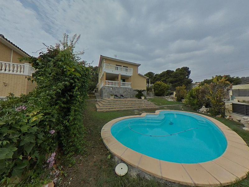 Chalet Independiente en venta Roda De Bara, Tarragona. Ref: 3207. Finques Giró