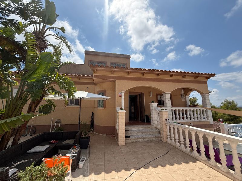 Chalet Independiente en venta Calafell, Tarragona. Ref: 3230. Finques Giró