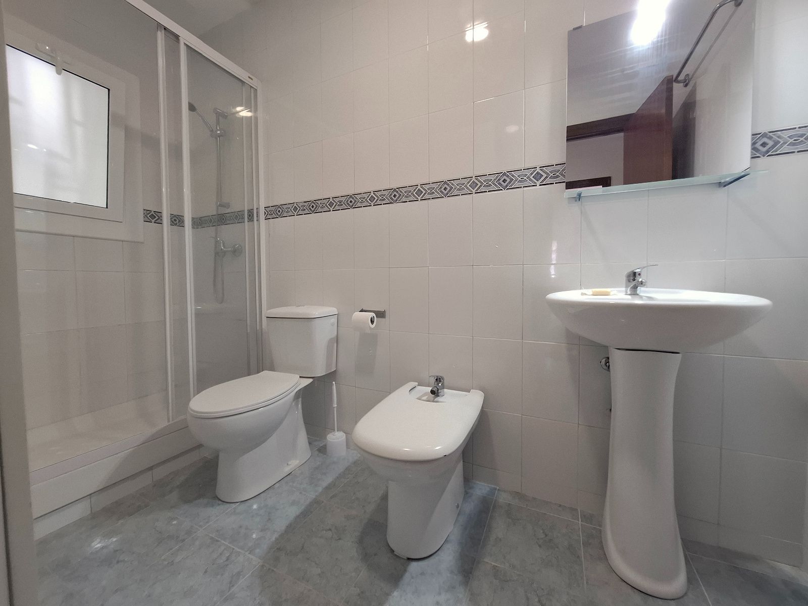 Piso luminoso con 3 habitaciones, chimenea y terraza orientada al sur en Puig Pelós, Cunit - Foto 19