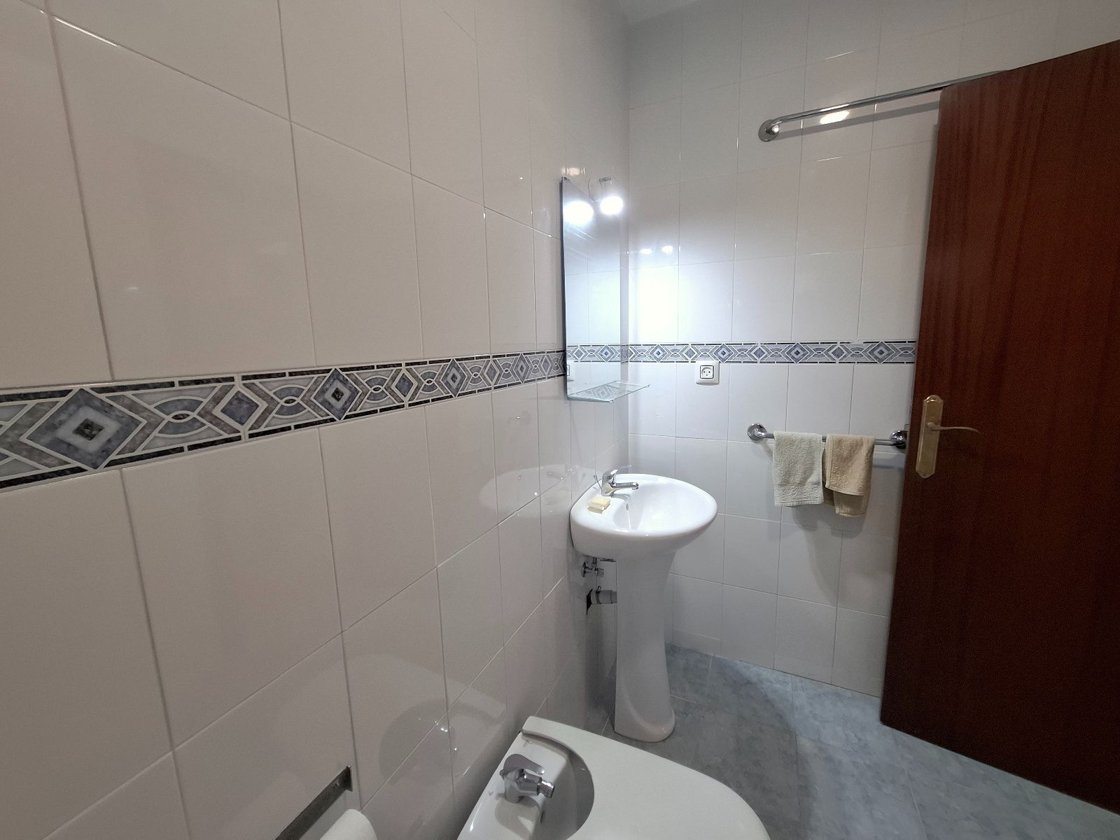 Piso luminoso con 3 habitaciones, chimenea y terraza orientada al sur en Puig Pelós, Cunit - Foto 22