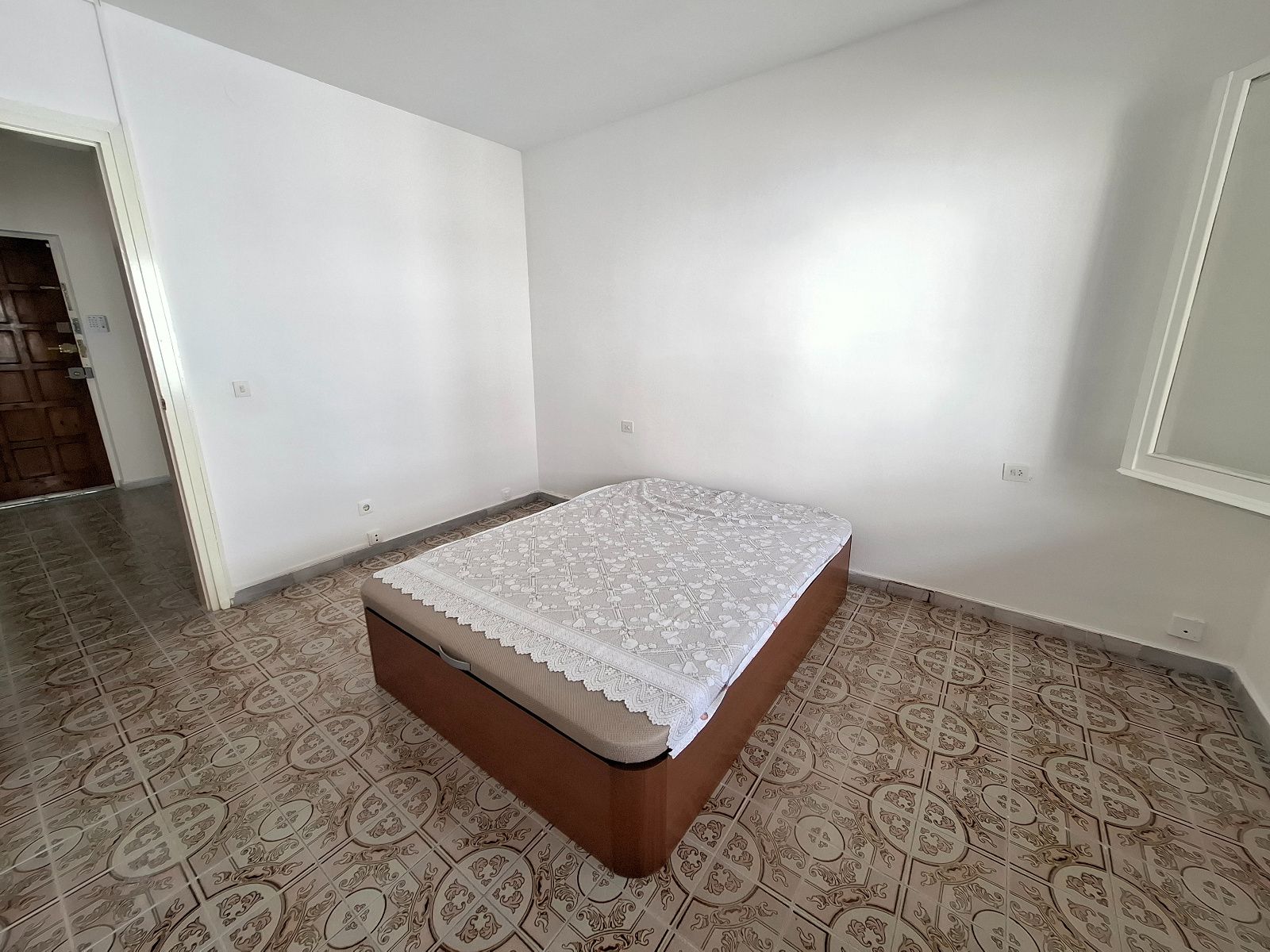 Piso luminoso con 3 habitaciones, chimenea y terraza orientada al sur en Puig Pelós, Cunit - Foto 24
