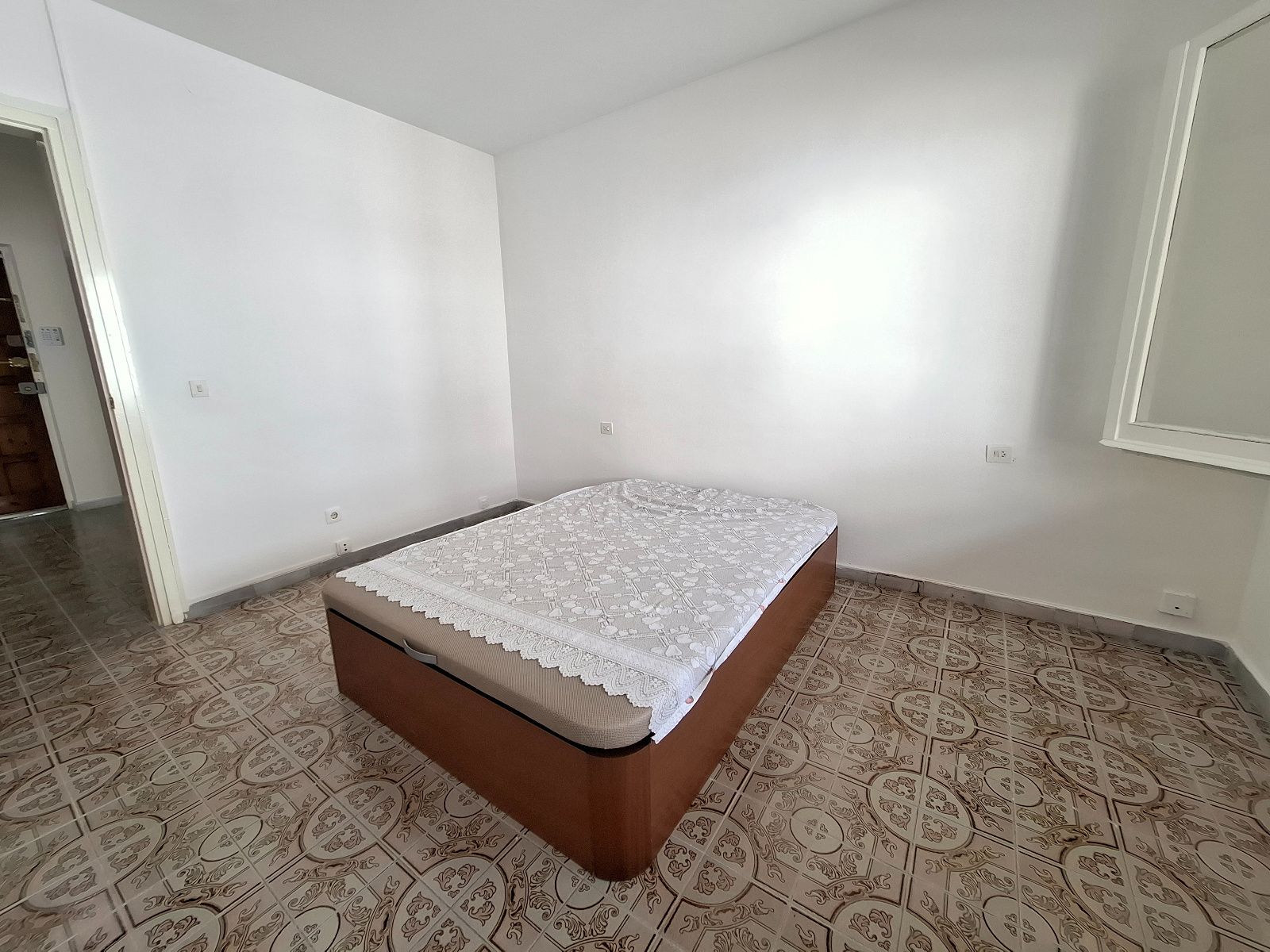 Piso luminoso con 3 habitaciones, chimenea y terraza orientada al sur en Puig Pelós, Cunit - Foto 25