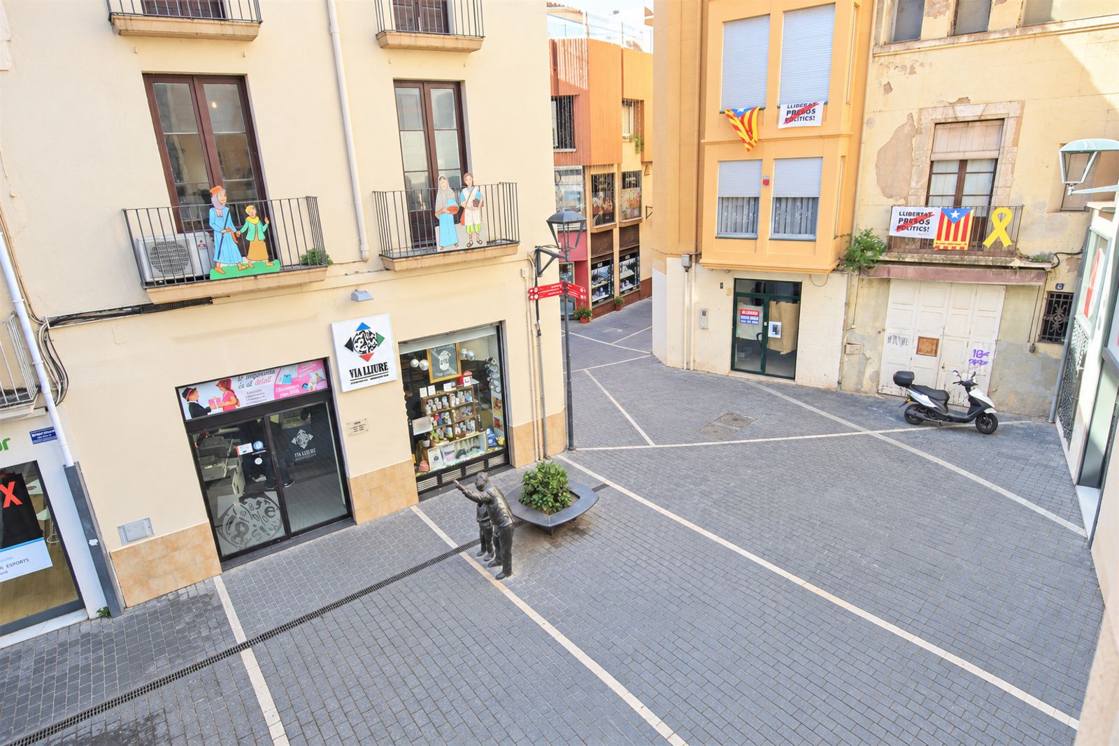 LOCAL EN ALQUILER EN EL CENTRO DEL VENDRELL PLAÇA VELLA - Foto 11