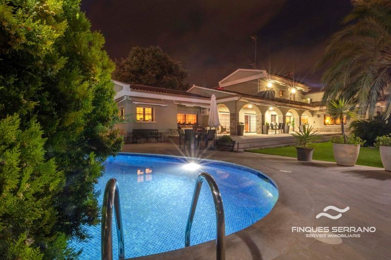 Chalet Independiente en venta Calafell, Tarragona. Ref: 1726. Finques Serrano