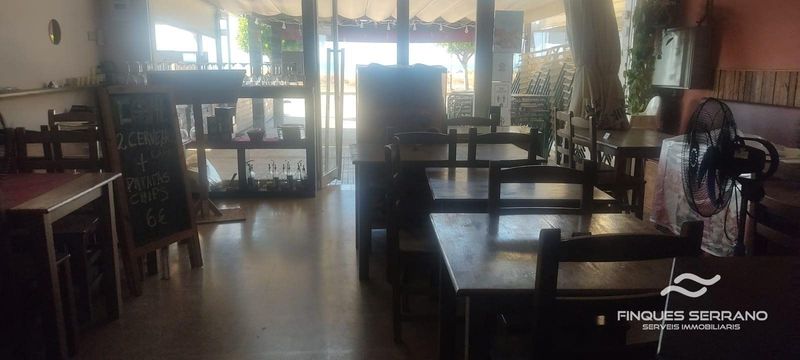 Local Comercial en traspaso Cubelles, Barcelona. Ref: 2070. Finques Serrano