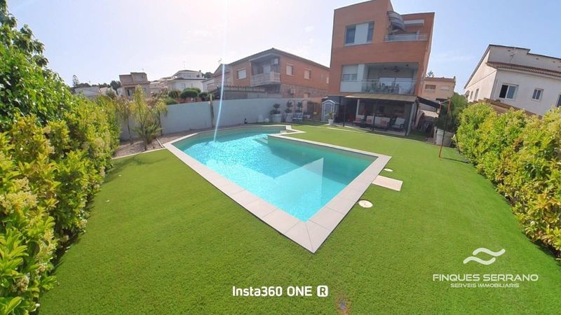 Chalet Independiente en venta El Vendrell, Tarragona. Ref: 2156. Finques Serrano