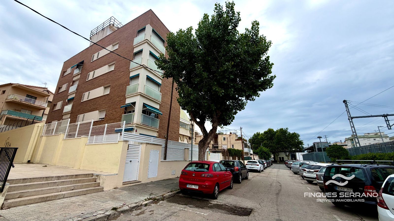 🏡🌞 ¡PLANTA BAJA CON TERRAZA DE 100 m² A UN PASO DE LA PLAYA Y DE LA ESTACIÓN! - Foto 2