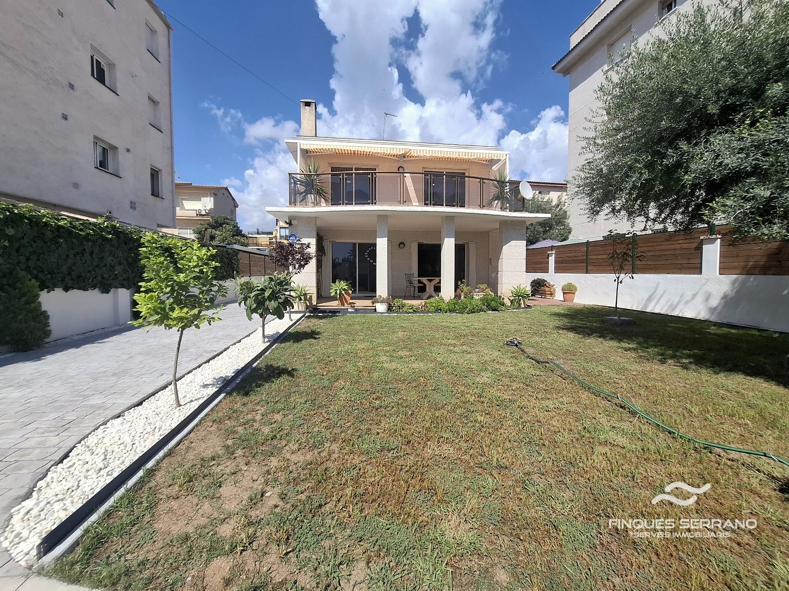 Chalet independiente a 100 metros del mar en Cunit - Foto 4