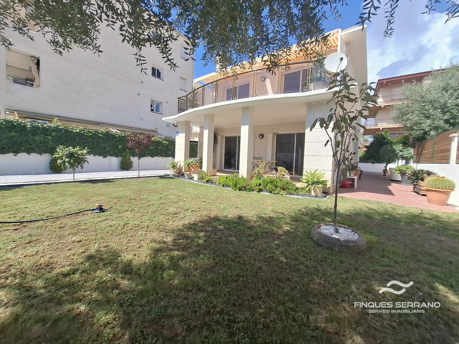 Chalet independiente a 100 metros del mar en Cunit - Foto 5