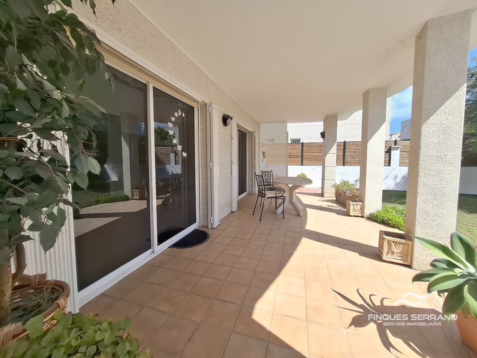 Chalet independiente a 100 metros del mar en Cunit - Foto 7