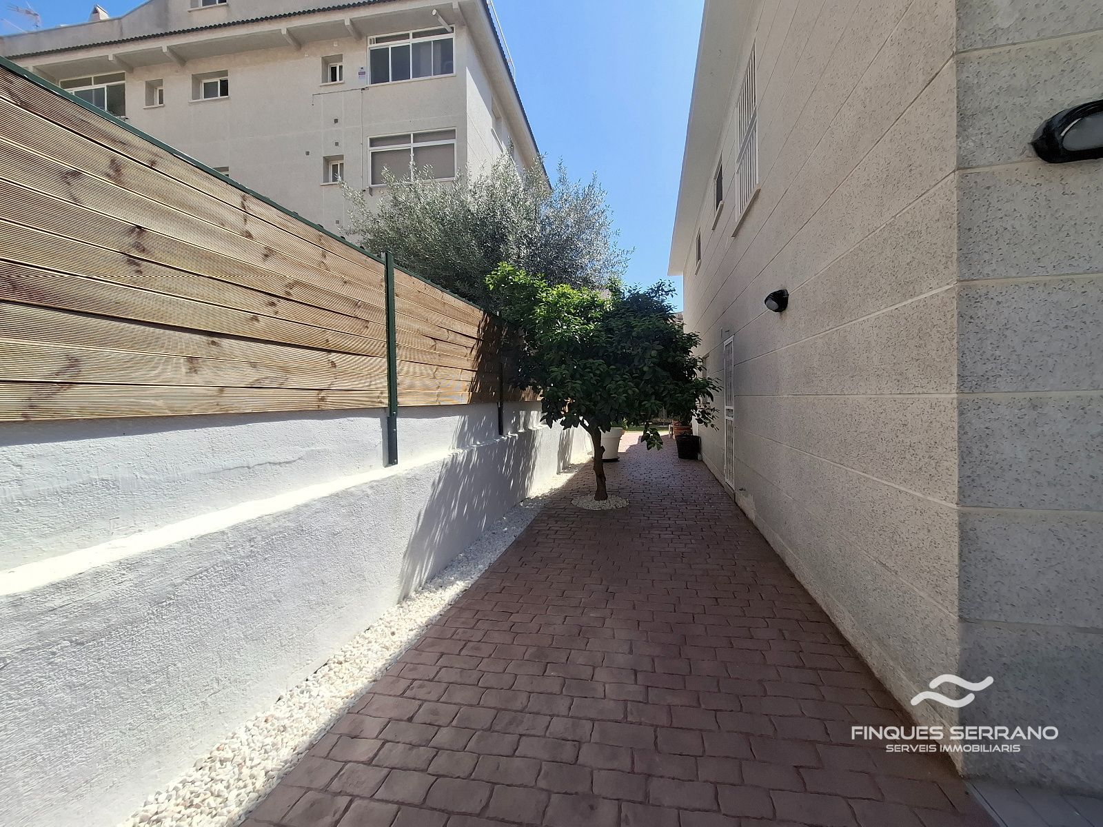 Chalet independiente a 100 metros del mar en Cunit - Foto 11