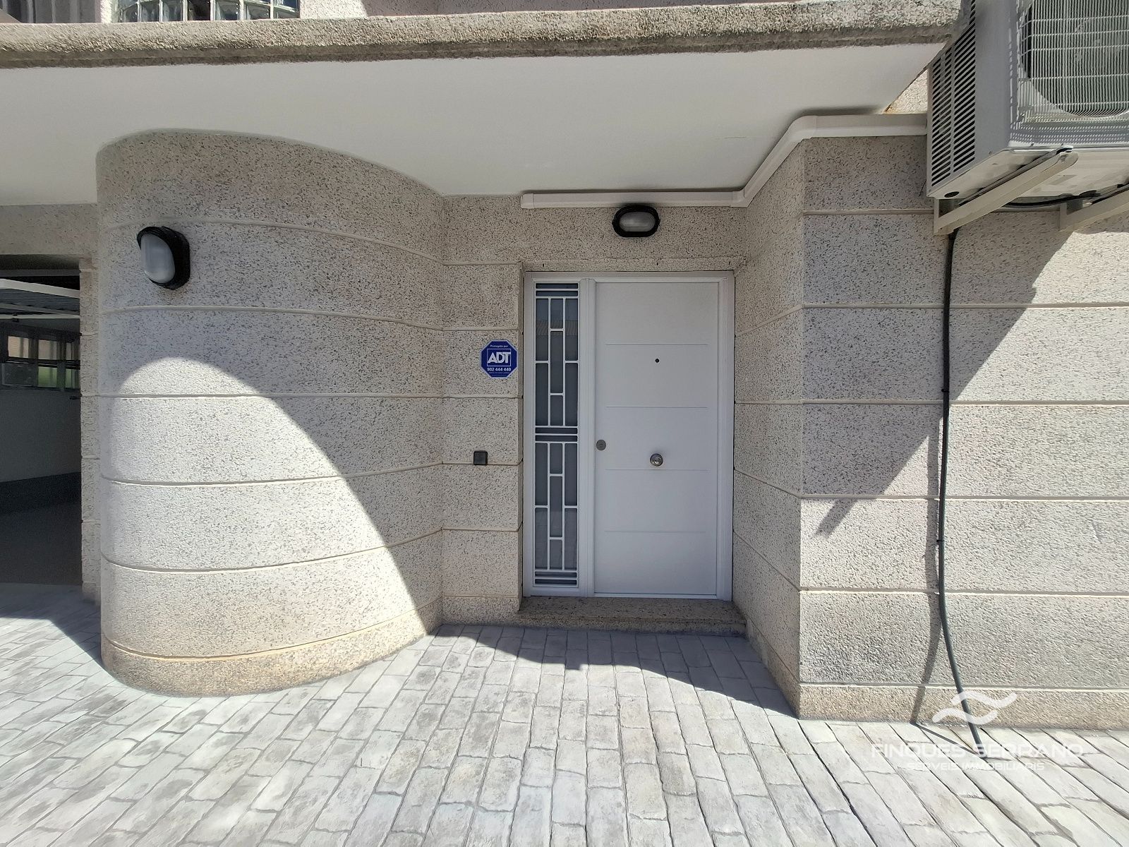 Chalet independiente a 100 metros del mar en Cunit - Foto 14