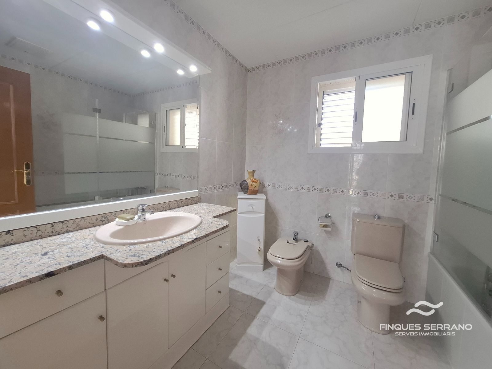 Chalet independiente a 100 metros del mar en Cunit - Foto 32