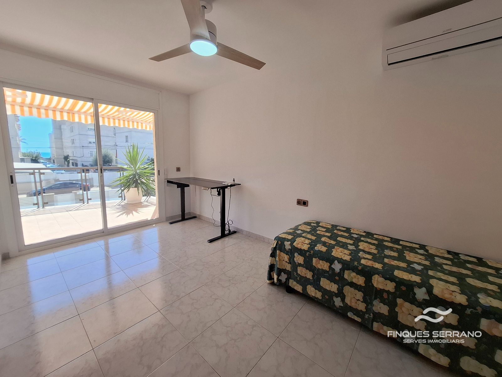 Chalet independiente a 100 metros del mar en Cunit - Foto 34