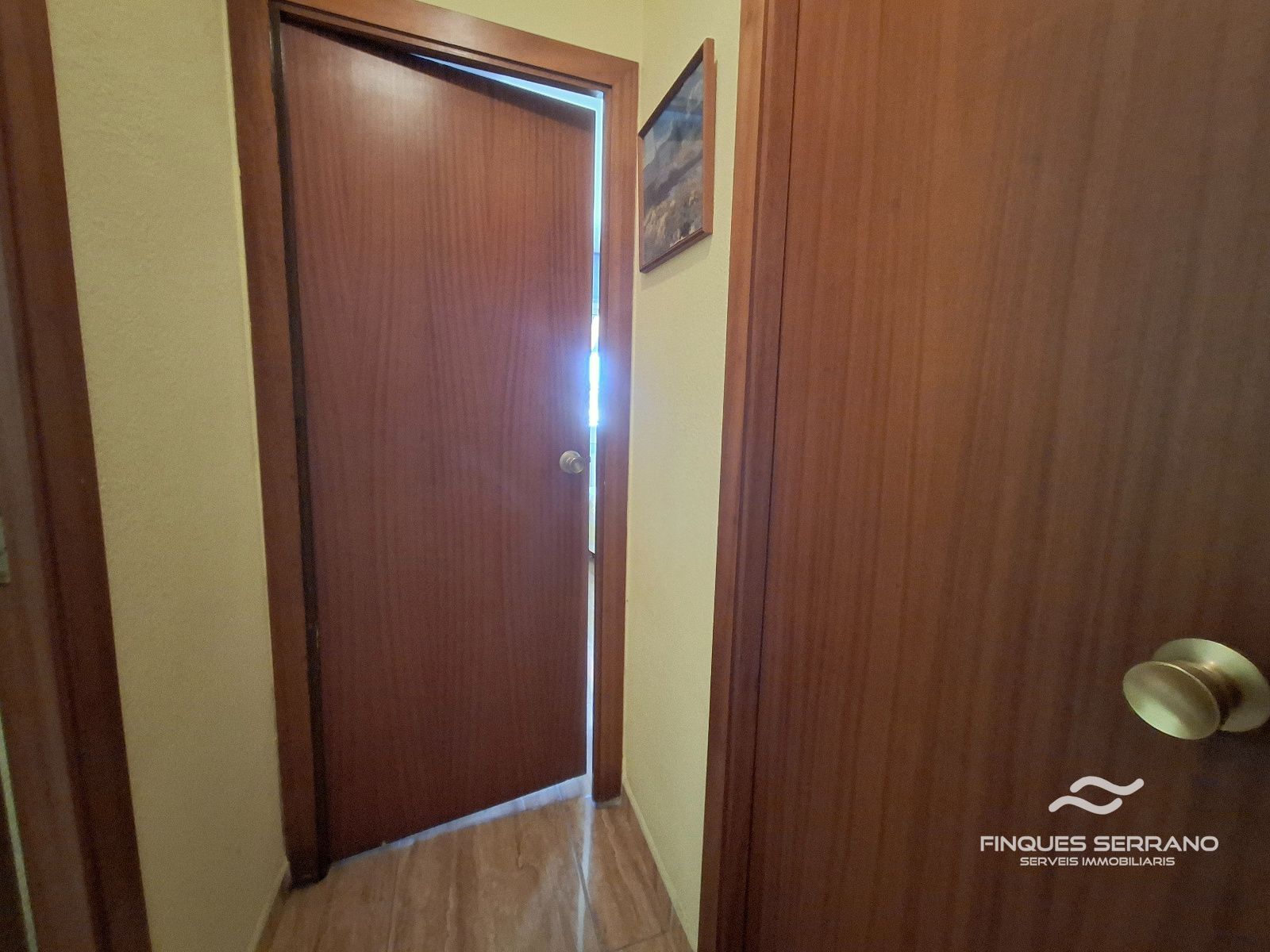 Piso luminoso con terraza al sur y parking a 400 metros de la playa en Cunit - Foto 14