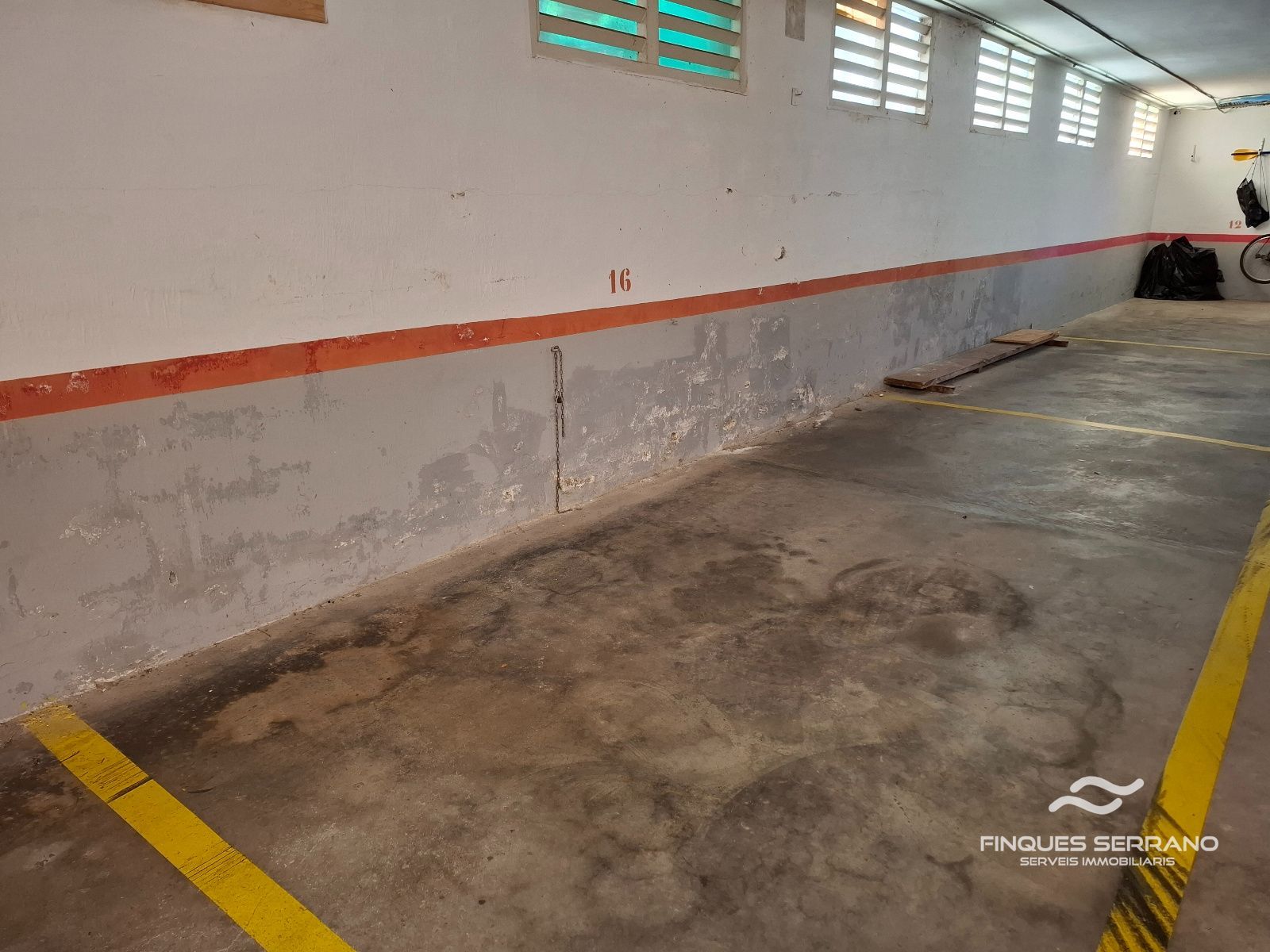 Piso luminoso con terraza al sur y parking a 400 metros de la playa en Cunit - Foto 43