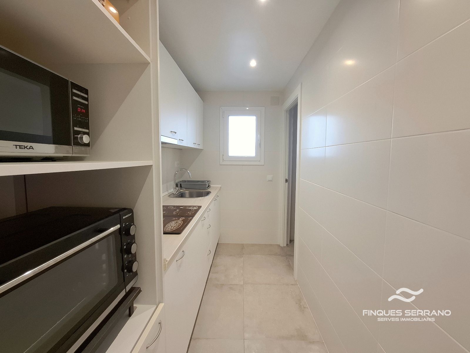 Ático -  estudio reformado con terraza, parking y trastero en Cunit - Foto 8
