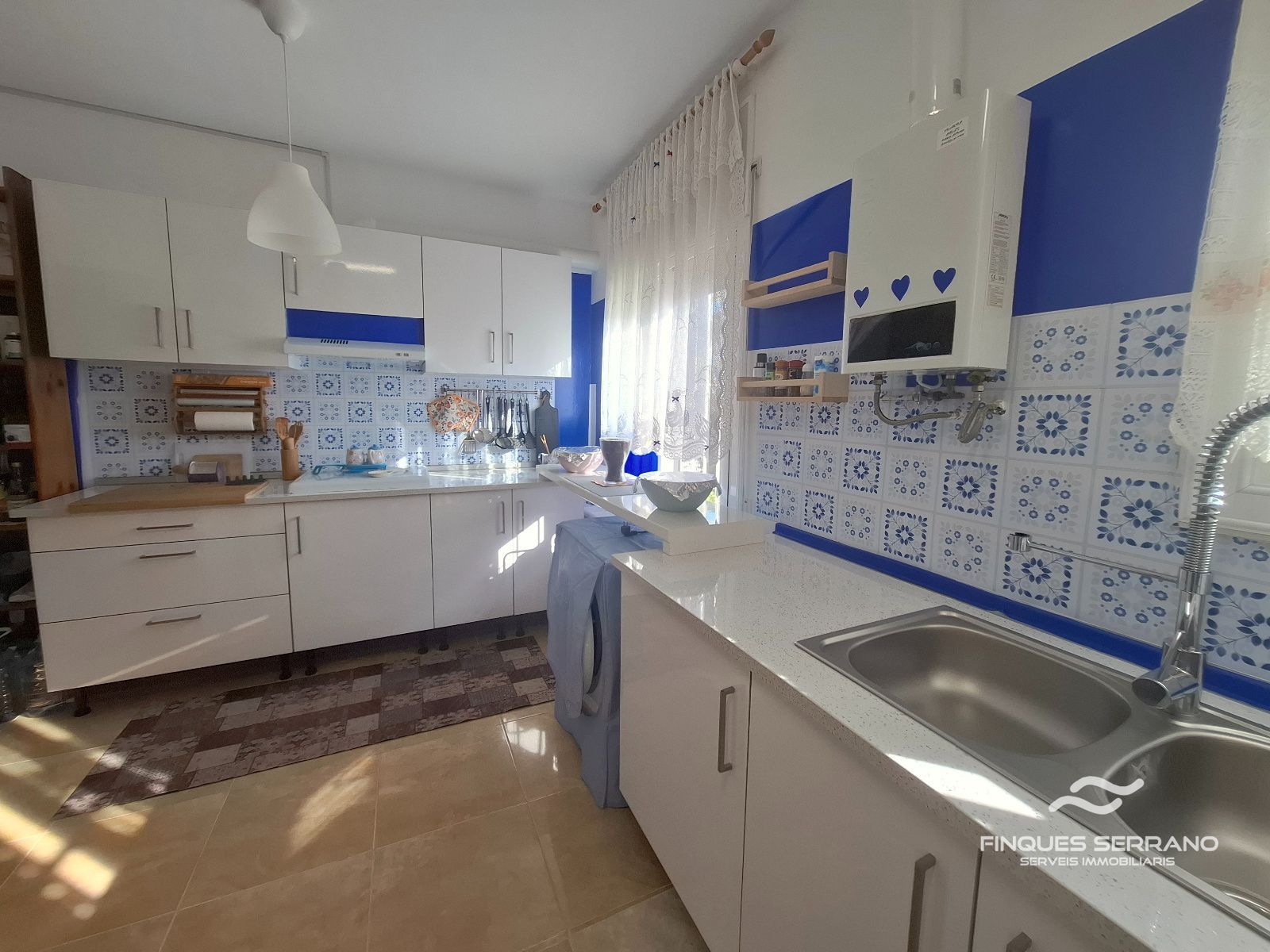 Chalet independiente con gran jardín, garaje y cocina de verano en Can Torrents, Cunit - Foto 14