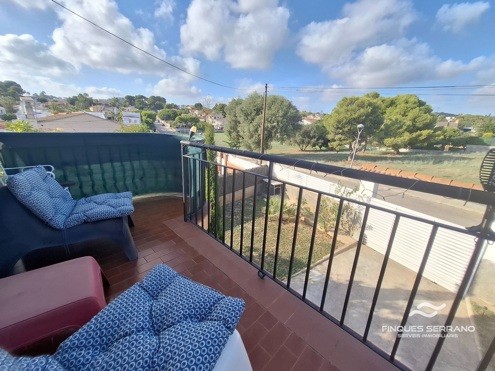 Chalet independiente con gran jardín, garaje y cocina de verano en Can Torrents, Cunit - Foto 16