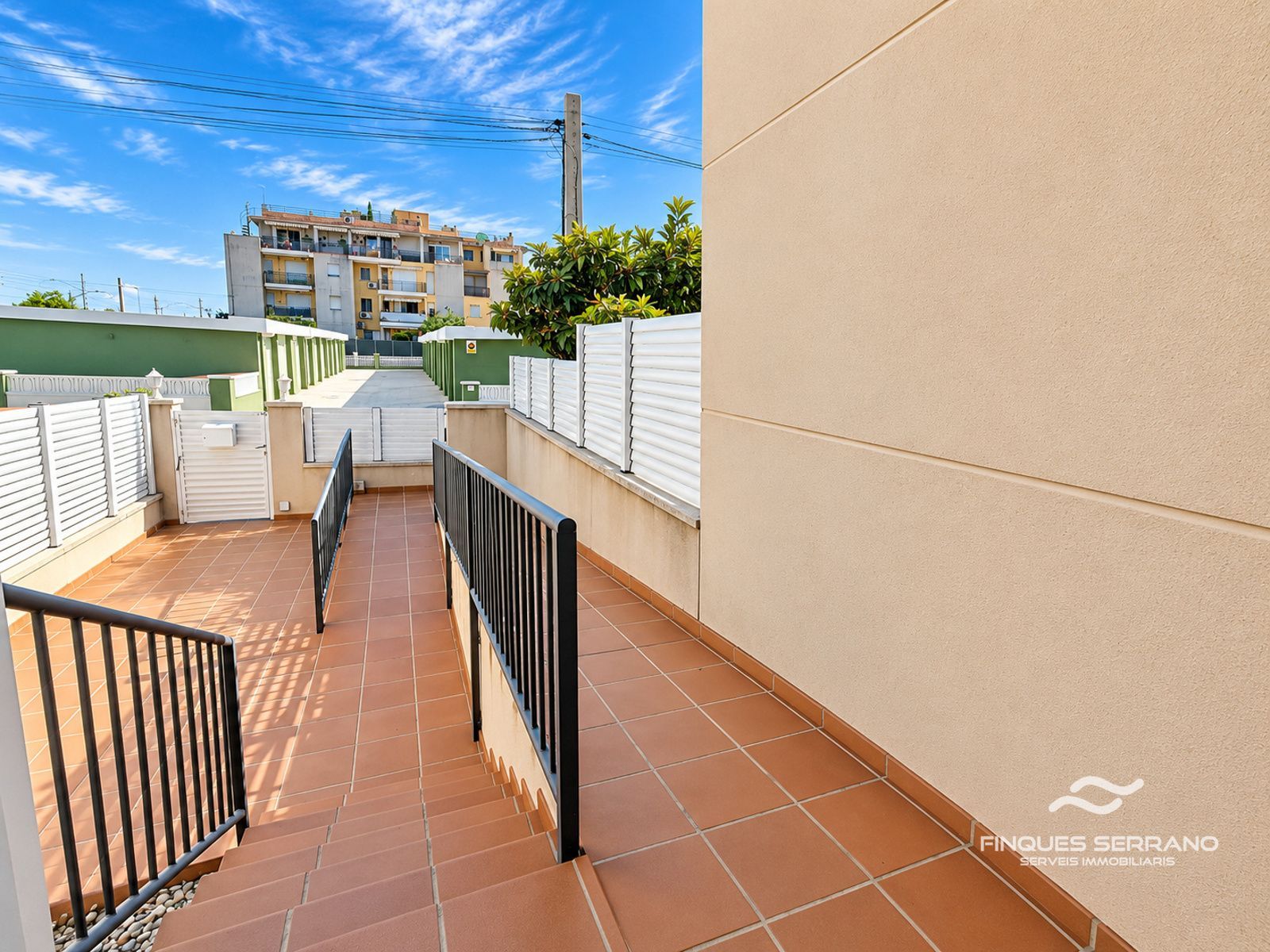 A UN PASO DEL MAR, UN MUNDO DE POSIBILIDADES: ÁTICO CON GRAN SOLÁRIUM PRIVADO EN CUNIT - Foto 29