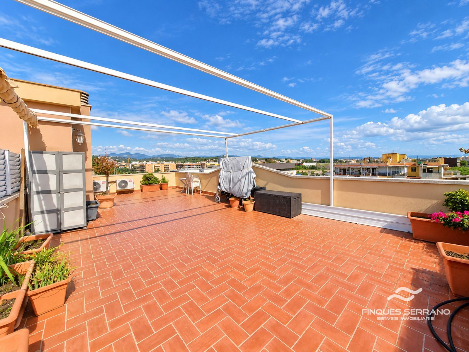 A UN PASO DEL MAR, UN MUNDO DE POSIBILIDADES: ÁTICO CON GRAN SOLÁRIUM PRIVADO EN CUNIT - Foto 5