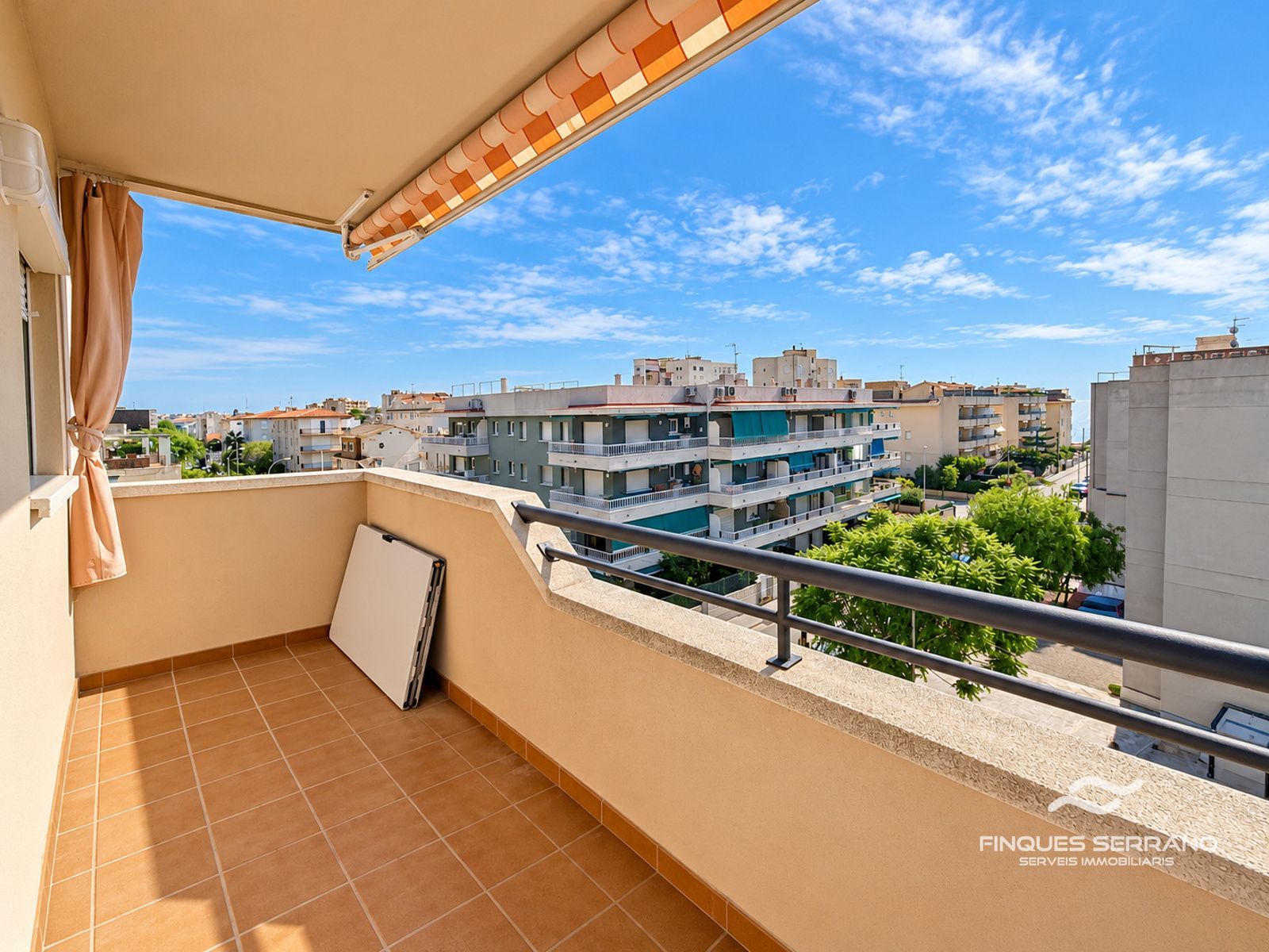 A UN PASO DEL MAR, UN MUNDO DE POSIBILIDADES: ÁTICO CON GRAN SOLÁRIUM PRIVADO EN CUNIT - Foto 13