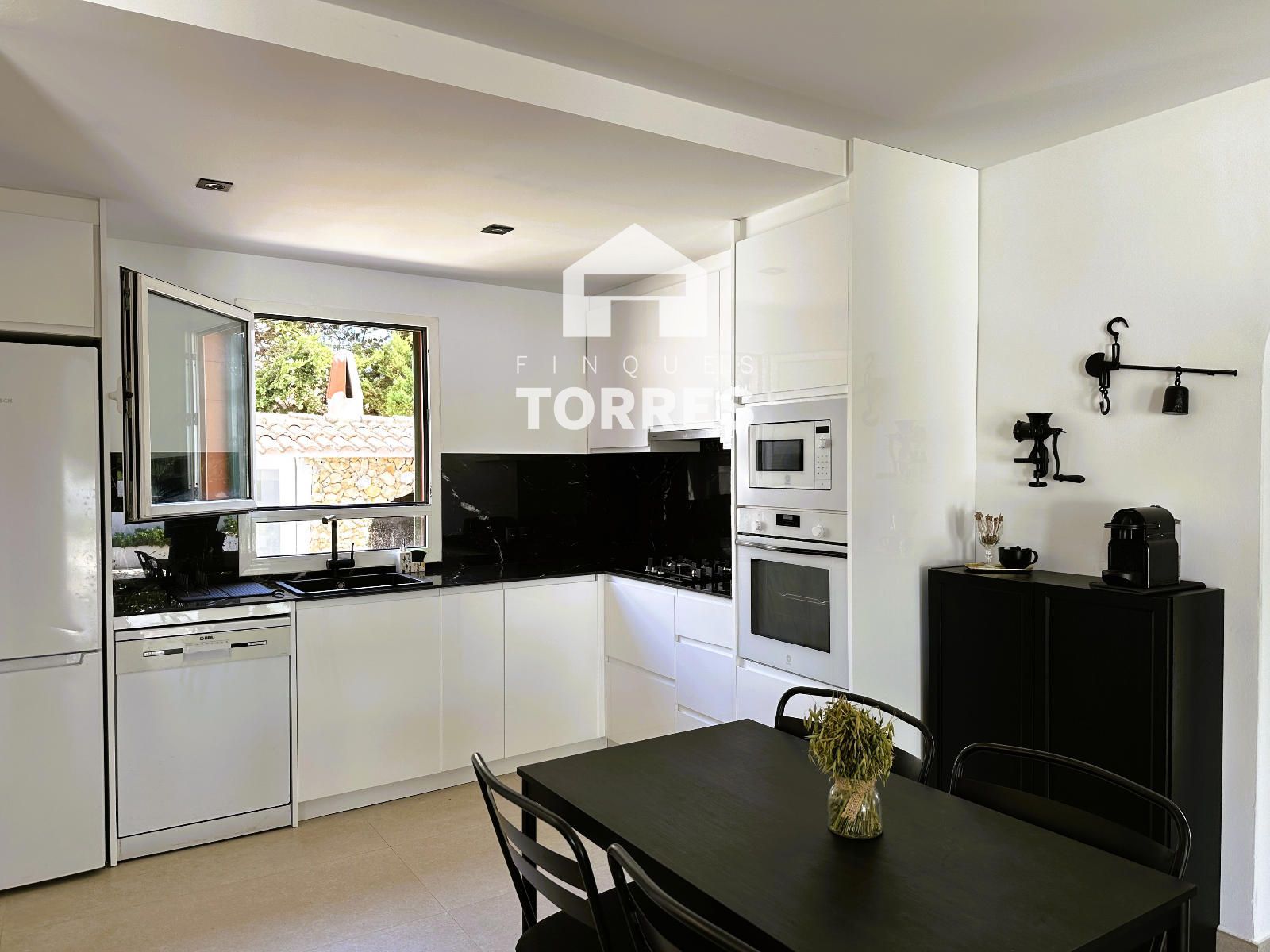 Detached Villa for sale in Ciutadella de Menorca, Baleares (Cala en Bosch) - Foto 2