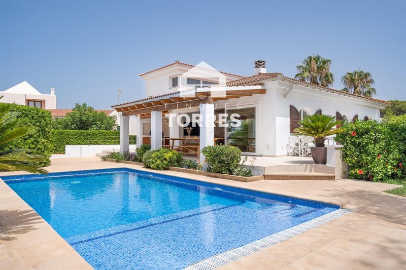 Chalet Independiente Ciutadella de Menorca, Baleares. Ref: 1544. Finques Torres