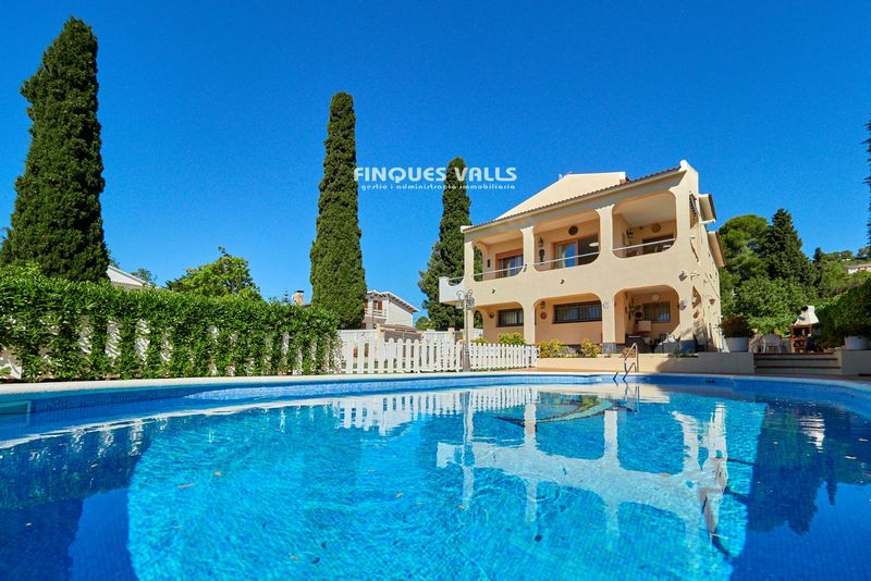 Chalet Independiente en venta El Vendrell, Tarragona. Ref: 1477. Finques Valls