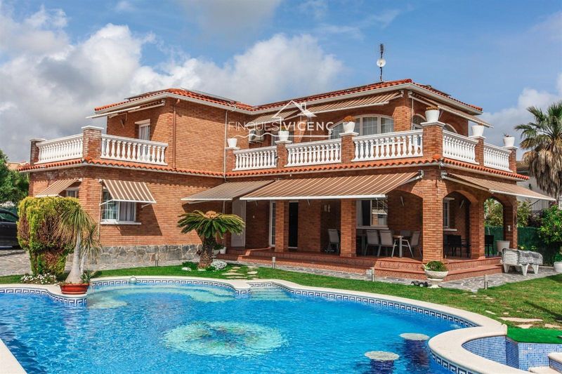 Chalet Independiente en venta Roda De Bara, Tarragona. Ref: 2228. Finques Vicenç
