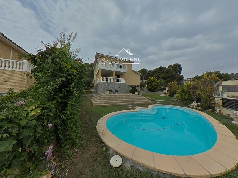 Chalet Independiente en venta Roda De Bara, Tarragona. Ref: 2884. Finques Vicenç