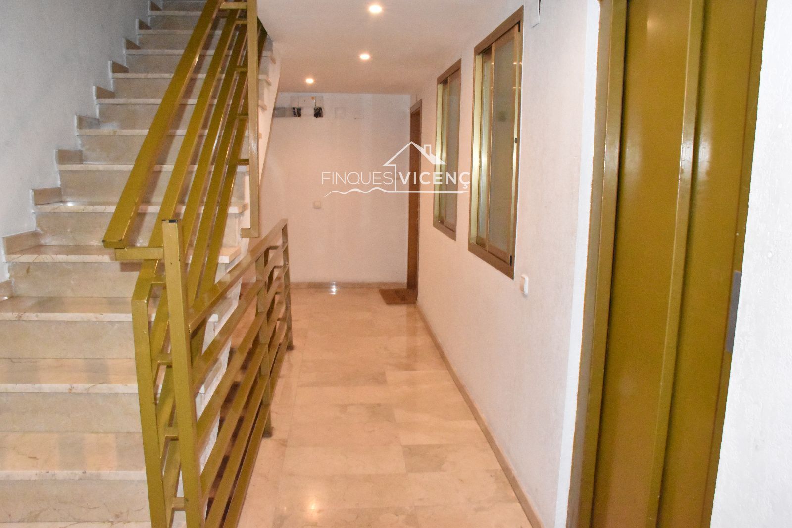 PISO CON PARKING ASCENSOR SEGUNDA LINEA EN CALAFELL - Foto 32